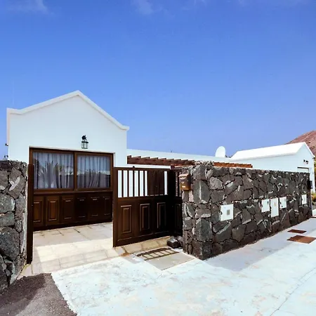 Fernando Blanco By Plus * Playa Blanca (Lanzarote)